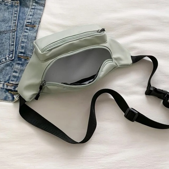 💙 Women’s Nylon Double Front Pockets Adjustable Strap Fanny Pack - Picture 6 of 8